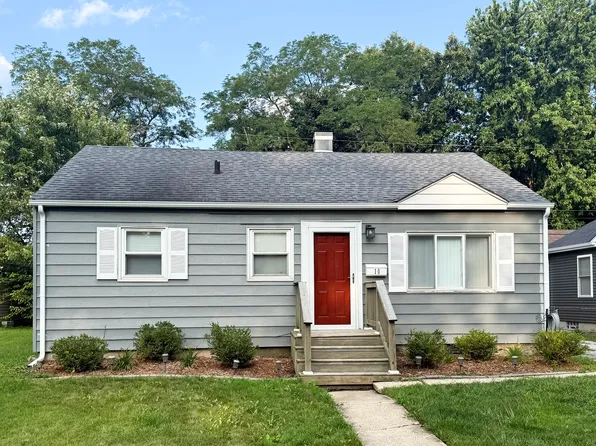 10 Walnut Pkwy, Crown Point, IN 46307