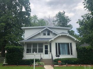 1216 S Starr Ave, Burlington, IA 52601