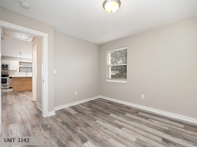 3340 Washburn Ave — Photo 18