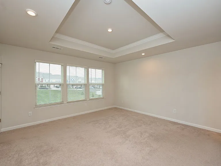 633 Exmoor Dr — Photo 11