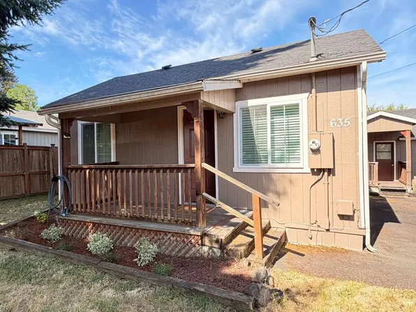 635 S 14th St, Cottage Grove, OR 97424
