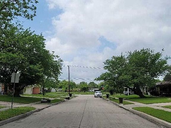 5th image of 3446 Caracas Dr