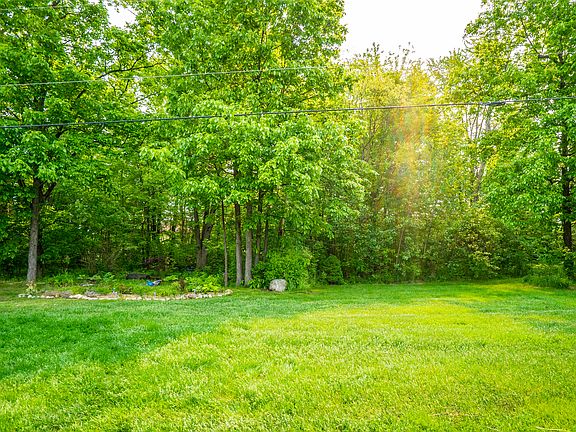 4th image of 25162 Jefferson Ct Unit 3