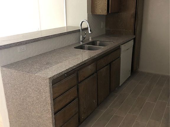 3rd image of 12203 Magnolia Blvd #102