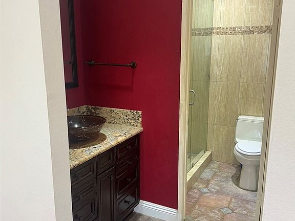 3rd image of 2940 N Verdugo Rd Unit 206