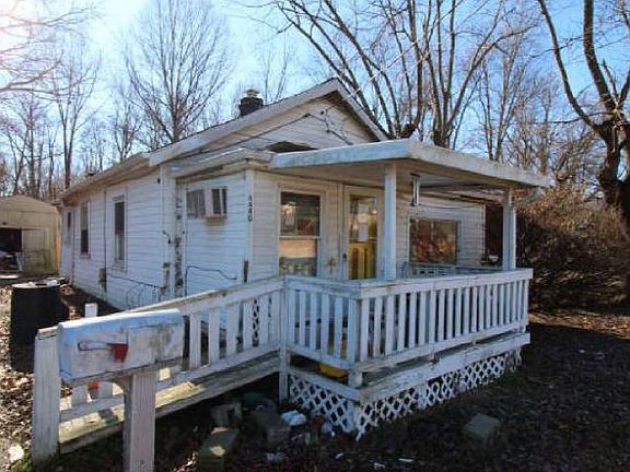 3rd image of 4440 Crawford Ave