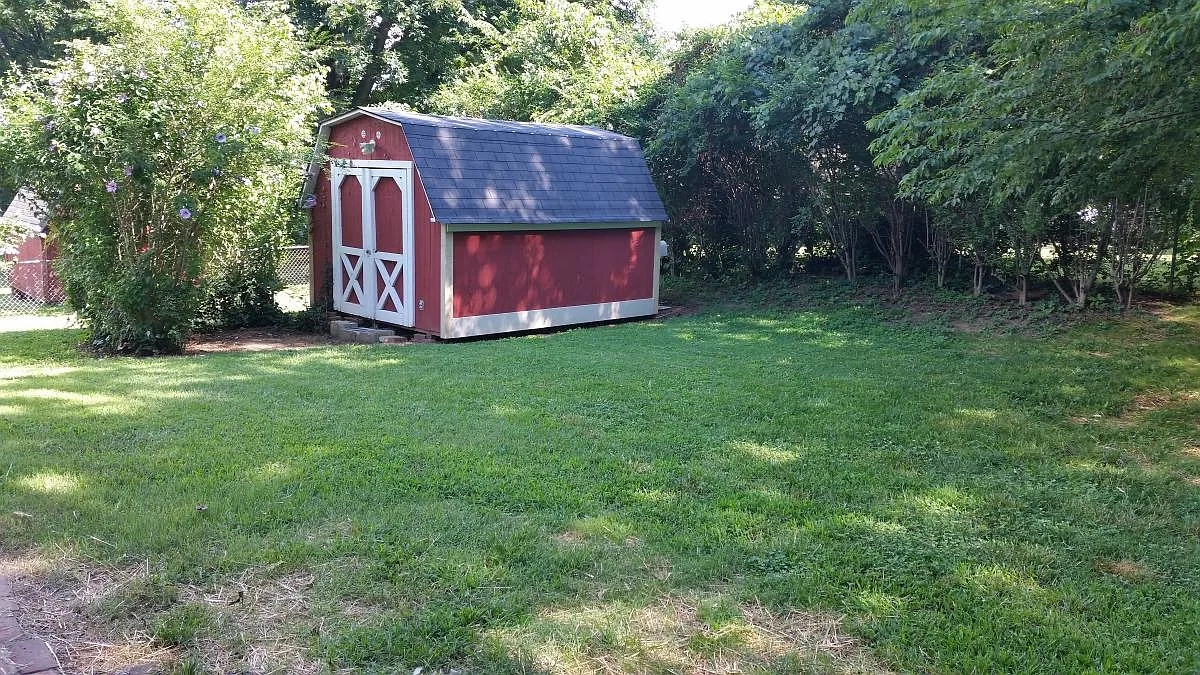 627 W Meade Boulevard — Photo 3