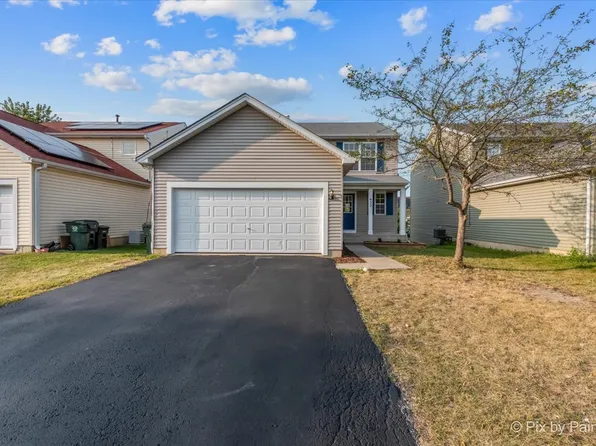 652 N Seminole Ct, Round Lake, IL 60073