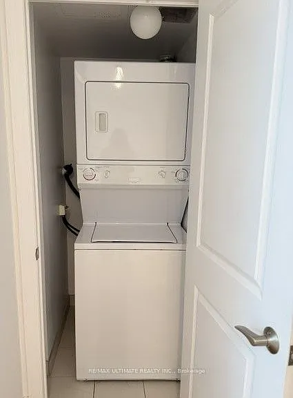 500 Saint Clair Ave W #605 — Photo 13