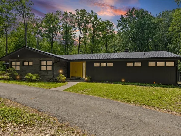 1455 Ayrault Rd, Fairport, NY 14450