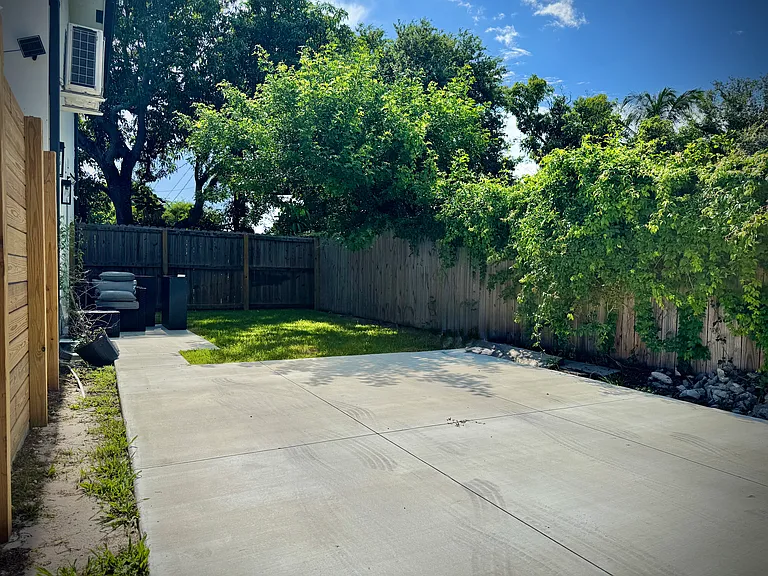 7500 NW 14th Ct #1 — Photo 9