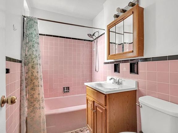 3rd image of 2909 Ocean Ave APT 2