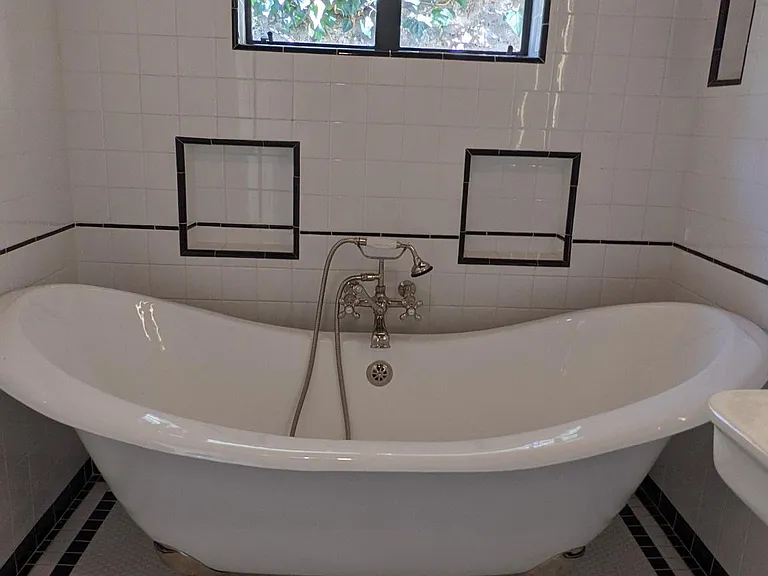 10411 Hebron Ln — Photo 41