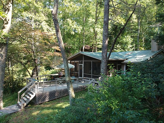 Big decks, outdoor bar