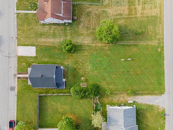 5th image of 207 Hagan St