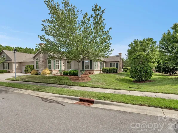 4607 Nashua Dr, Matthews, NC 28105
