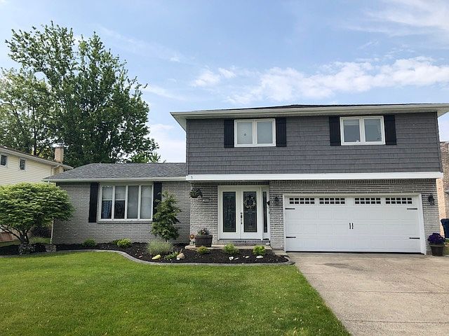 2nd image of 304 Red Oak Dr