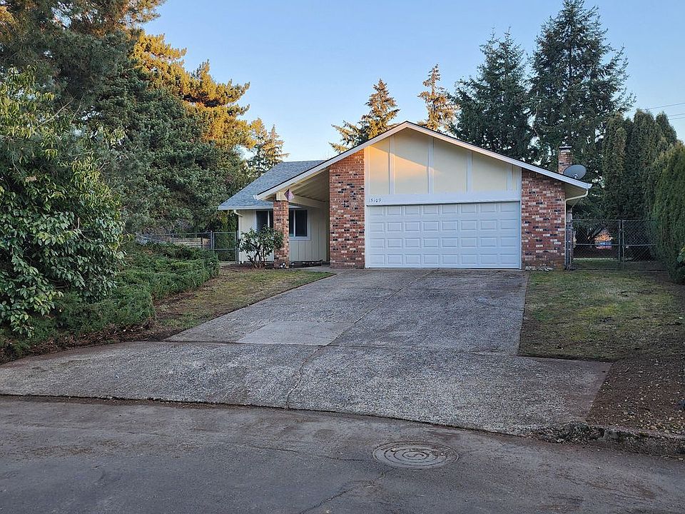 1st image of 15109 NE 19th Cir