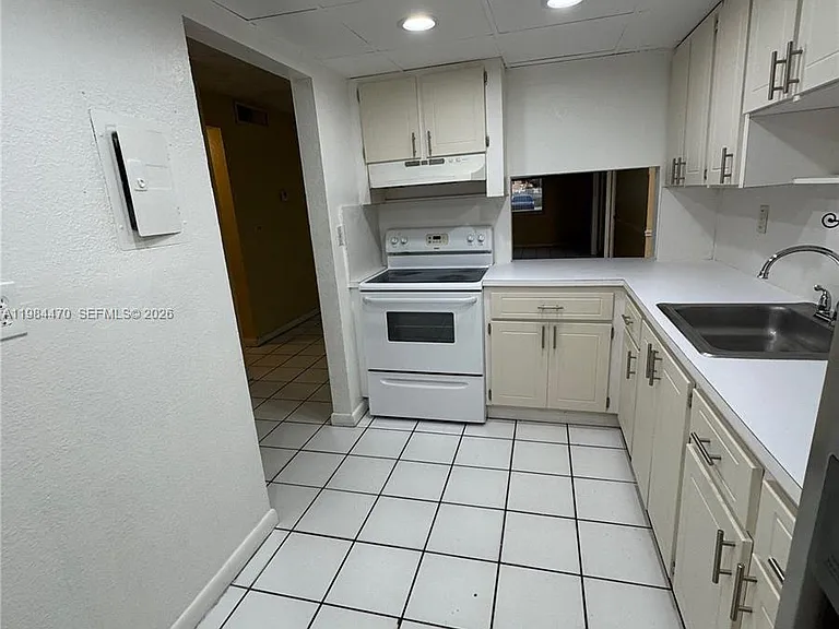 505 NW 177th St #103 — Photo 12