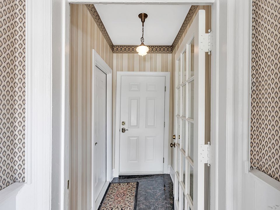 Shared foyer.