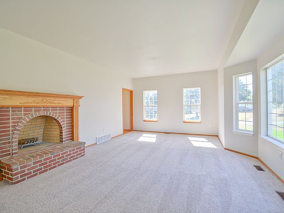 3rd image of 610 N Howard St