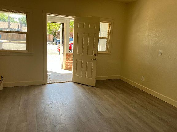 4th image of 403 E 12th St
