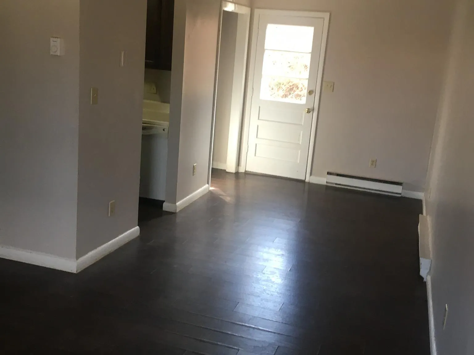2 bed, 900 sqft, $800 — Photo 2