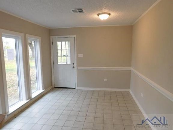 4th image of 515 Thoroughbred Park Dr