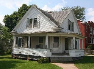 121 S 3rd Ave E, Newton, IA 50208