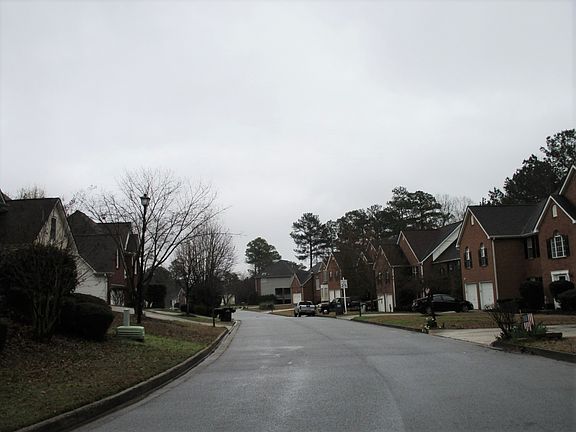 4th image of 12100 Olmstead Dr
