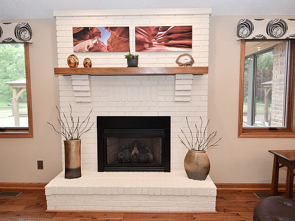 4th image of 7607 Westerville Dr