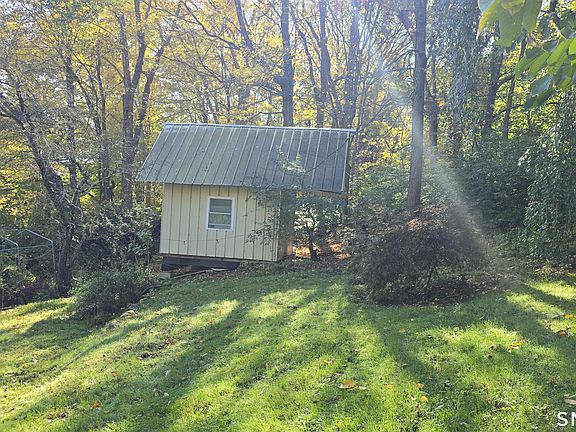 3rd image of 38 Dunham Road