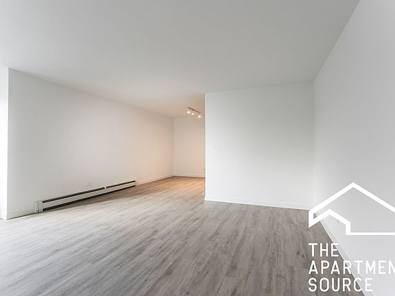 5th image of 7621 N Sheridan Rd APT 1D
