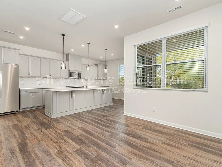 114 Marron Dr — Photo 10
