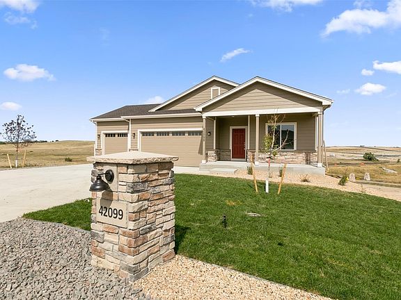 2nd image of 42099 N Pinehurst Cir