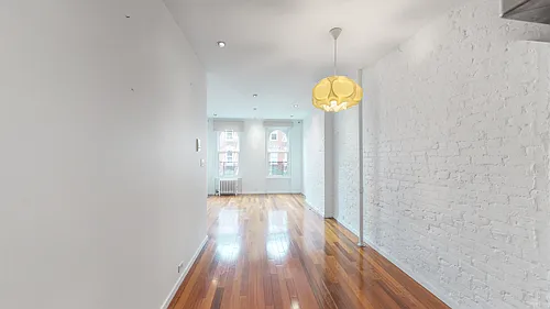 23 King St #8 Photo 1