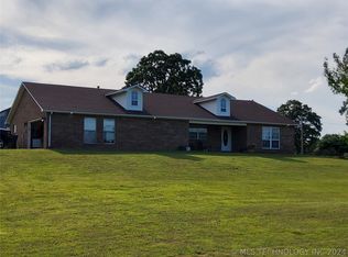 9755 Jessie Ln, Okmulgee, OK 74447