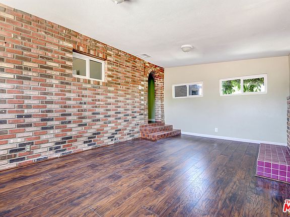 5th image of 1117 W 15th St