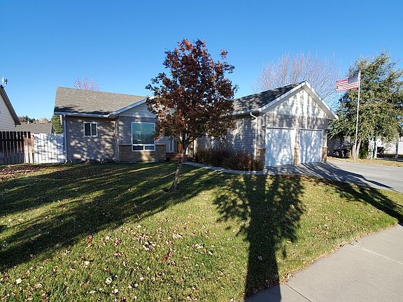 2nd image of 3001 E Q Ave