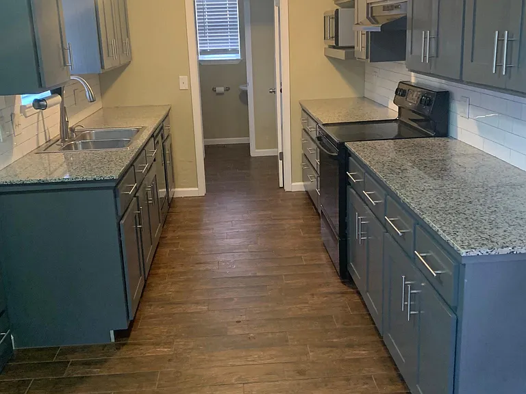 620 Smalley Dr — Photo 9
