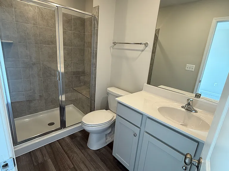 bathroom for the primary bed room