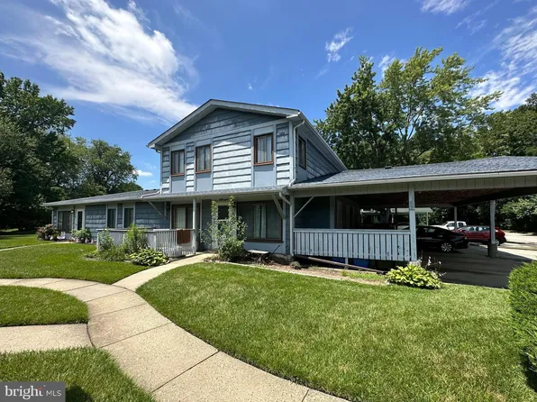 87 Woodway Dr, Paulsboro, NJ 08066