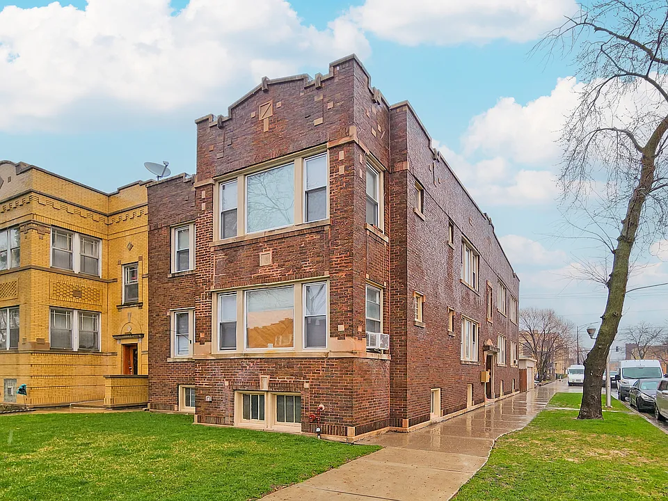 3222 W Grace St #1E