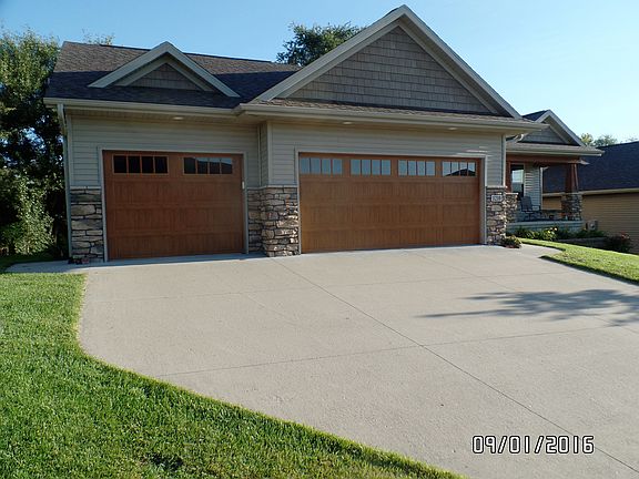 3-Car extended Garage.