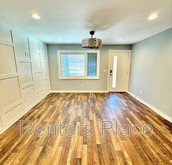1st image of 807 S Trenton Ave APT 4
