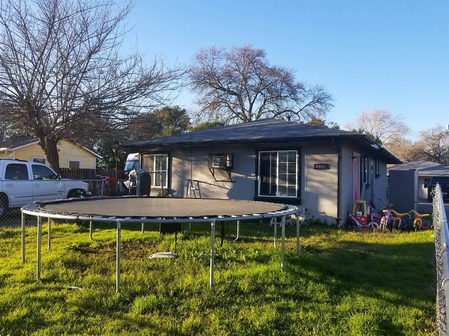 2931 33rd Ave photo 1