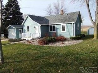 408 8th St E, Jasper, MN 56144