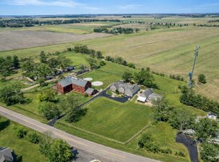 42W534 Empire Rd, St Charles, IL 60175