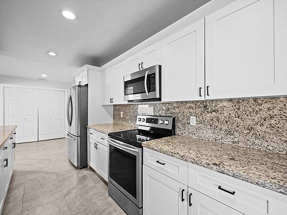 4th image of 3130 Capri Road