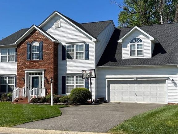 3rd image of 1300 Selma Ln